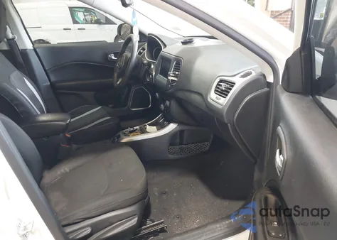 2020 Jeep Compass Sport Fwd z USA, uszkodzony, nr VIN 3C4NJCAB5LT158653